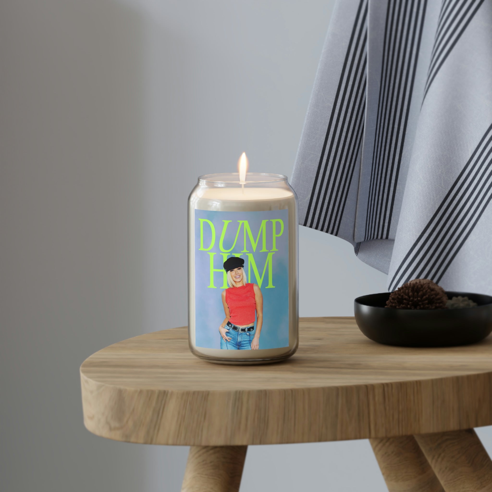 Dump Him Ariana in Clouds Candle